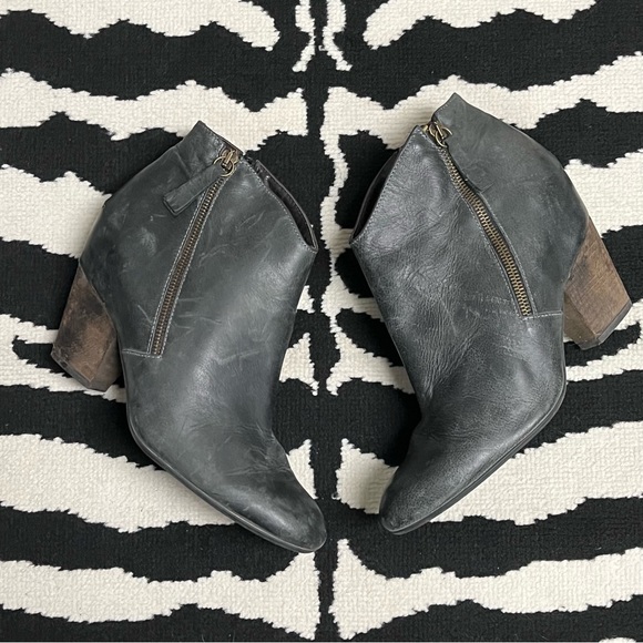 Miz Mooz Barcelona Capulet Leather Zipper Heeled Booties Gray Size 10/41 - Picture 7 of 10
